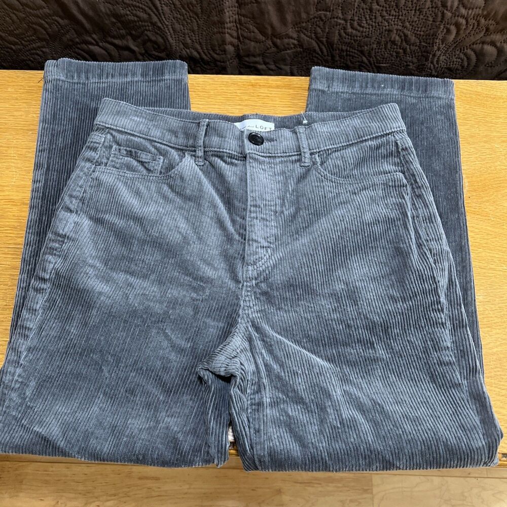 LOFT Gray Corduroy Straight Leg Pants Pockets Mid Rise Size 8-29W 25” Inseam